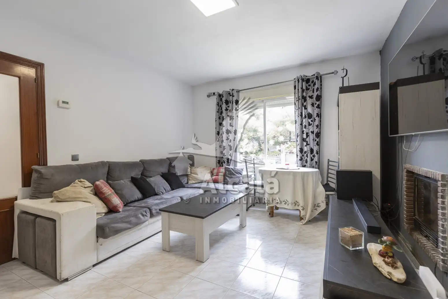 Sala de estar de Casa o chalet en venta en Pioz con Calefacción
