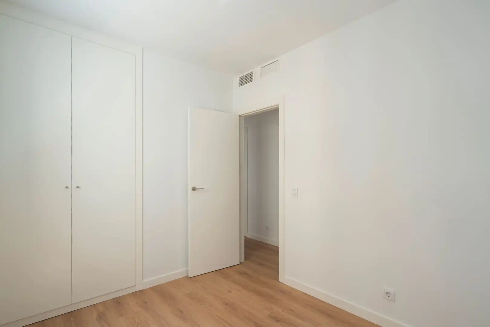 Bedroom of Flat for sale in Málaga  with Parquet flooring, Terrace and Storage room