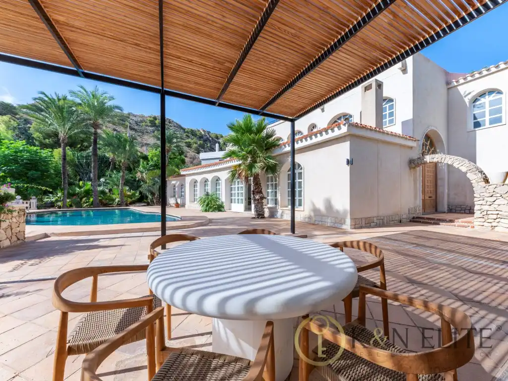 House with pool for sale in Avinguda de la Albufereta, imagen 4