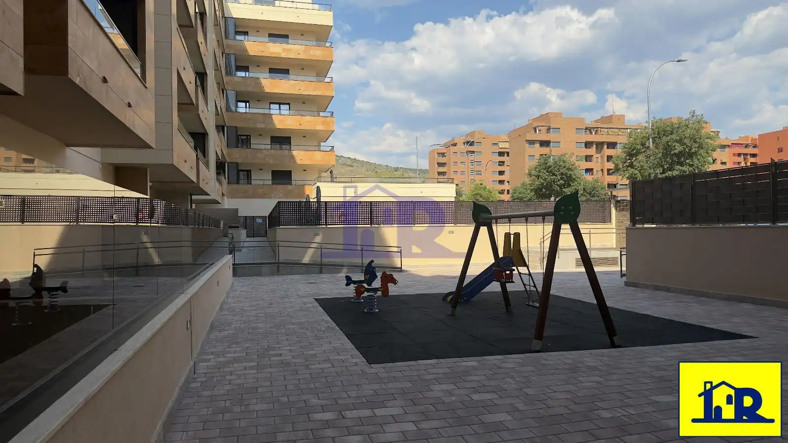Terrasse von Wohnung zur Miete in Cuenca mit Heizung, Abstellraum und Schwimmbad