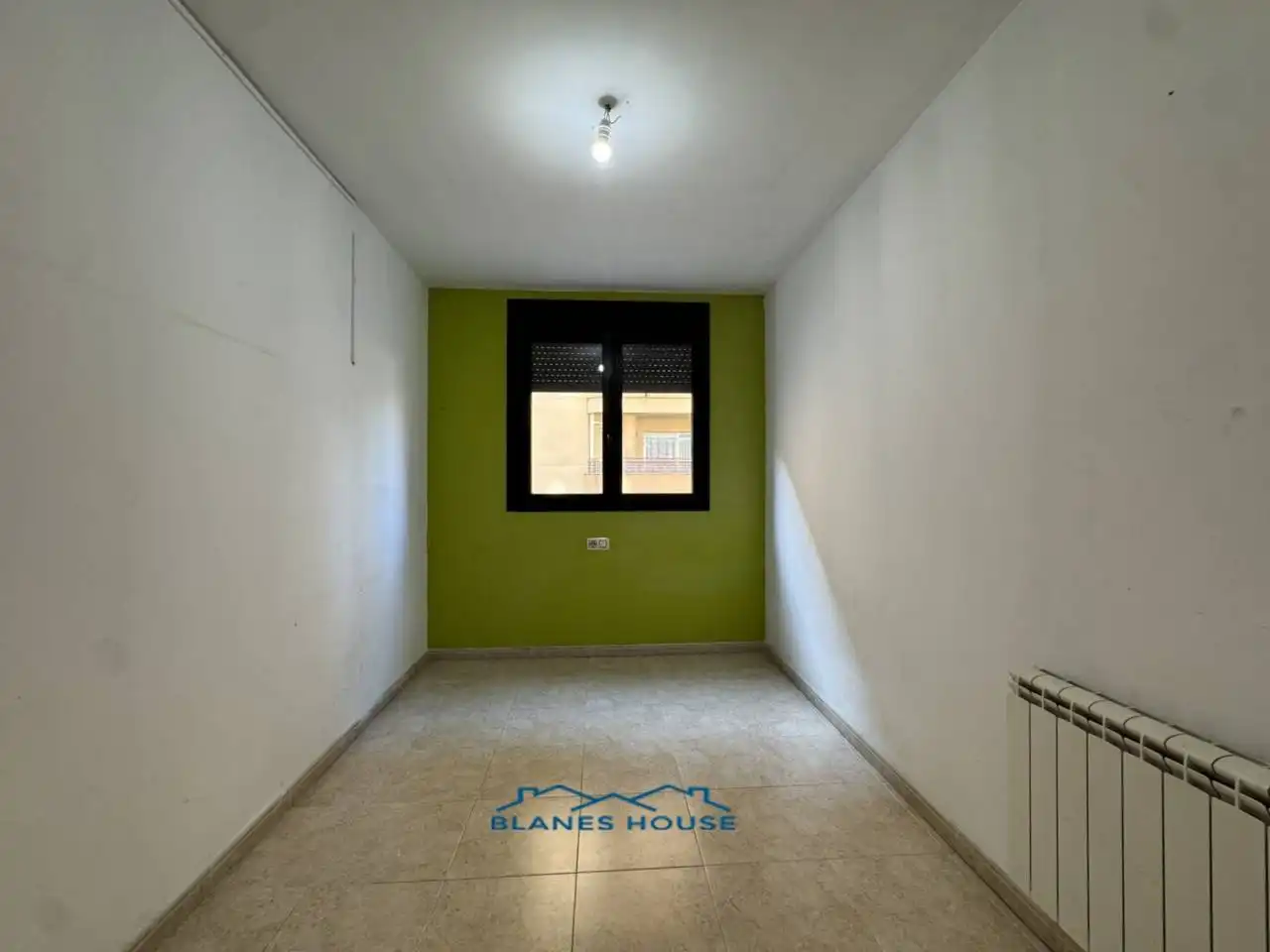 Vista exterior de Apartamento en venta en Blanes con Calefacción