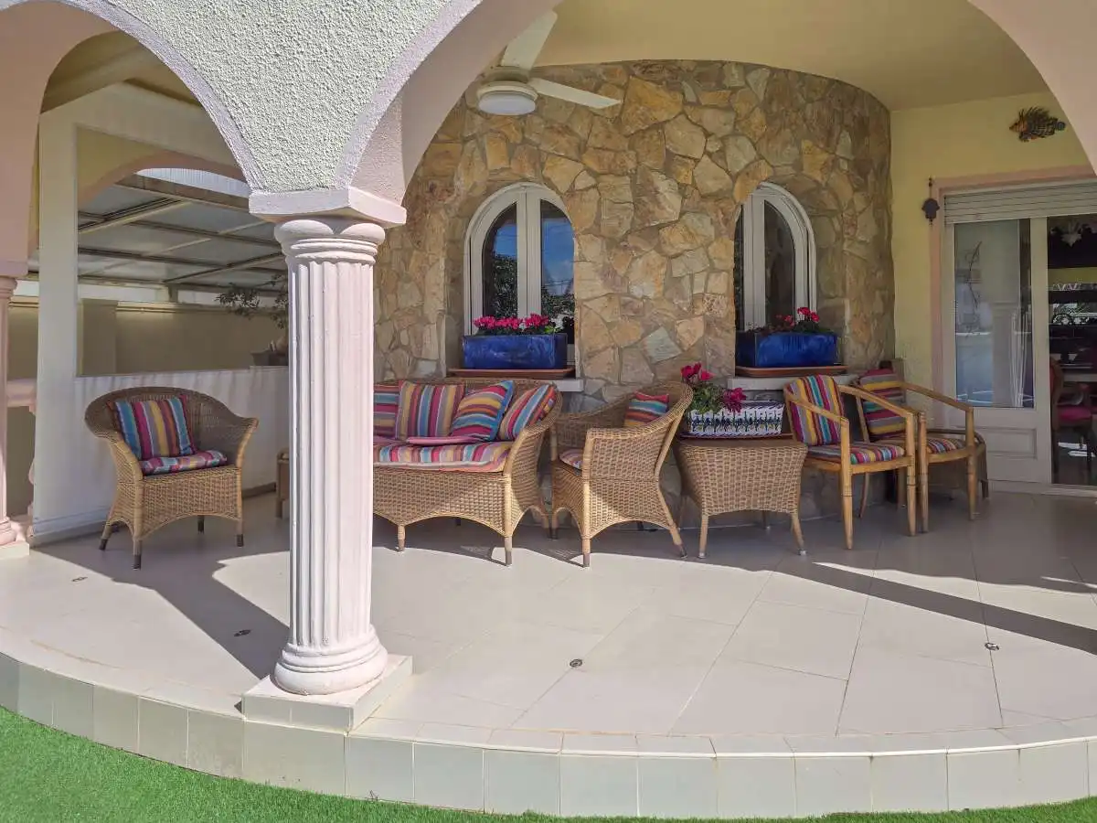 Terrassa de Casa o xalet en venda en Empuriabrava amb Calefacció i Jardí privat