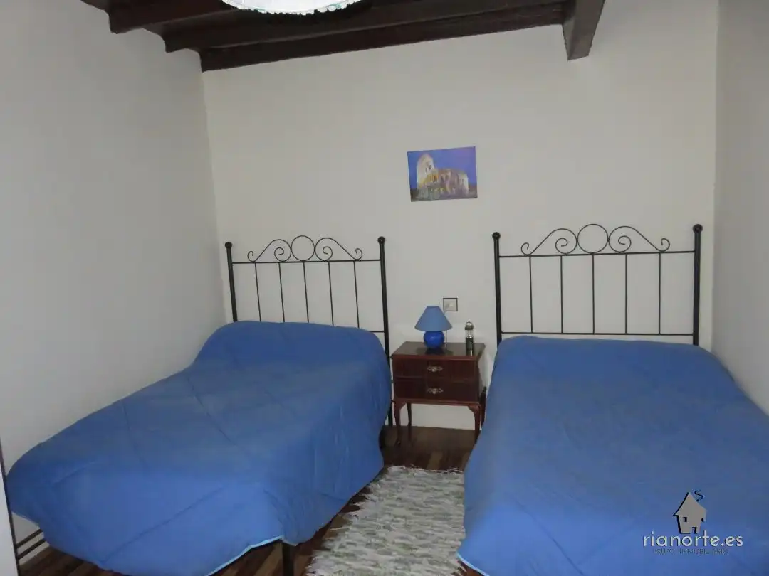 Habitación de Casa o chalet en venta en Ribadesella con Calefacción, Jardín privado y Amueblado