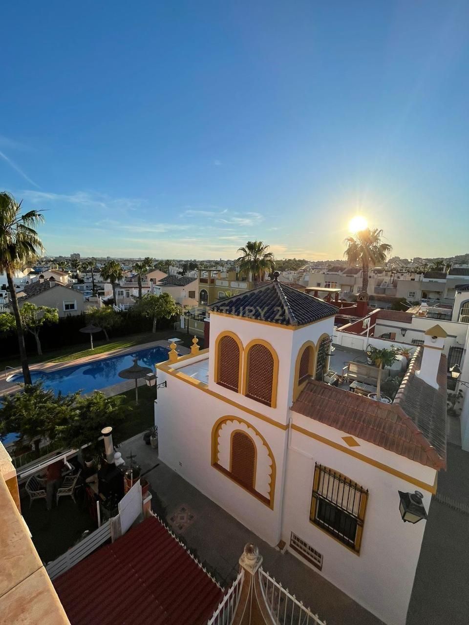 Exterior view of Planta baja for sale in Torrevieja  with Oven, Washing machine and Microwave