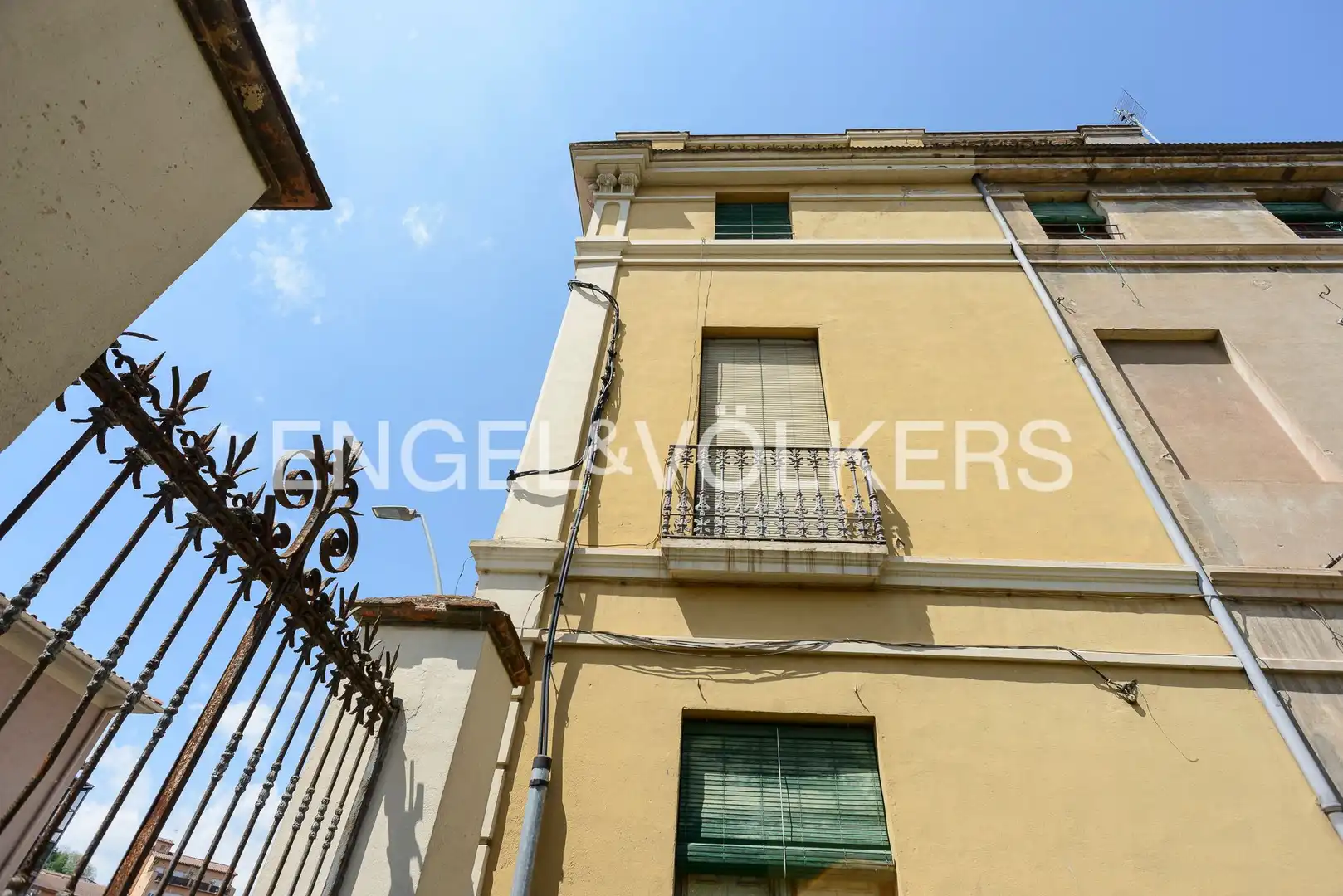 Vista exterior de Casa o chalet en venta en Olot con Calefacción, Jardín privado y Terraza