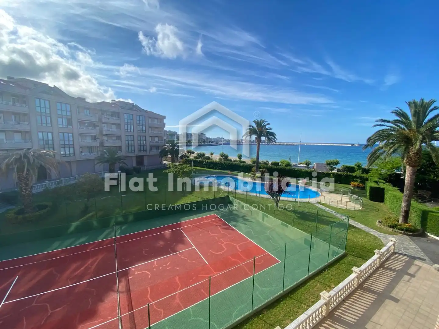 Vista exterior de Piso en venta en Castro-Urdiales con Calefacción, Parquet y Terraza