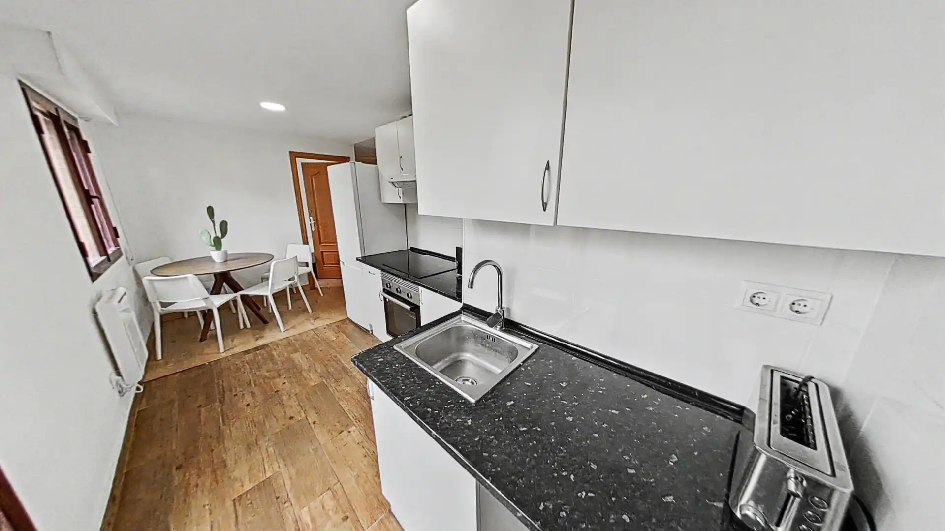 Kitchen of Flat for rent in Madrid  with Heating, Furnished and Oven