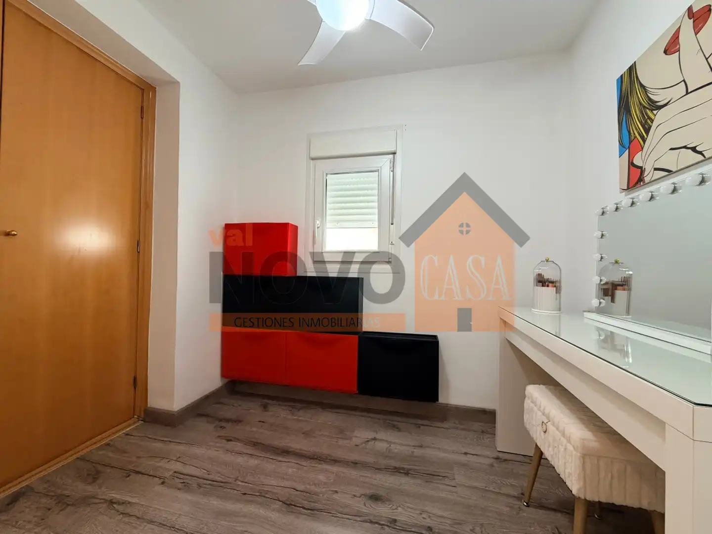 Bedroom of Flat for sale in Silla  with Air Conditioner