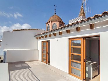 Penthouse with balcony for sale in Valencia - CALLE BENEFICENCIA