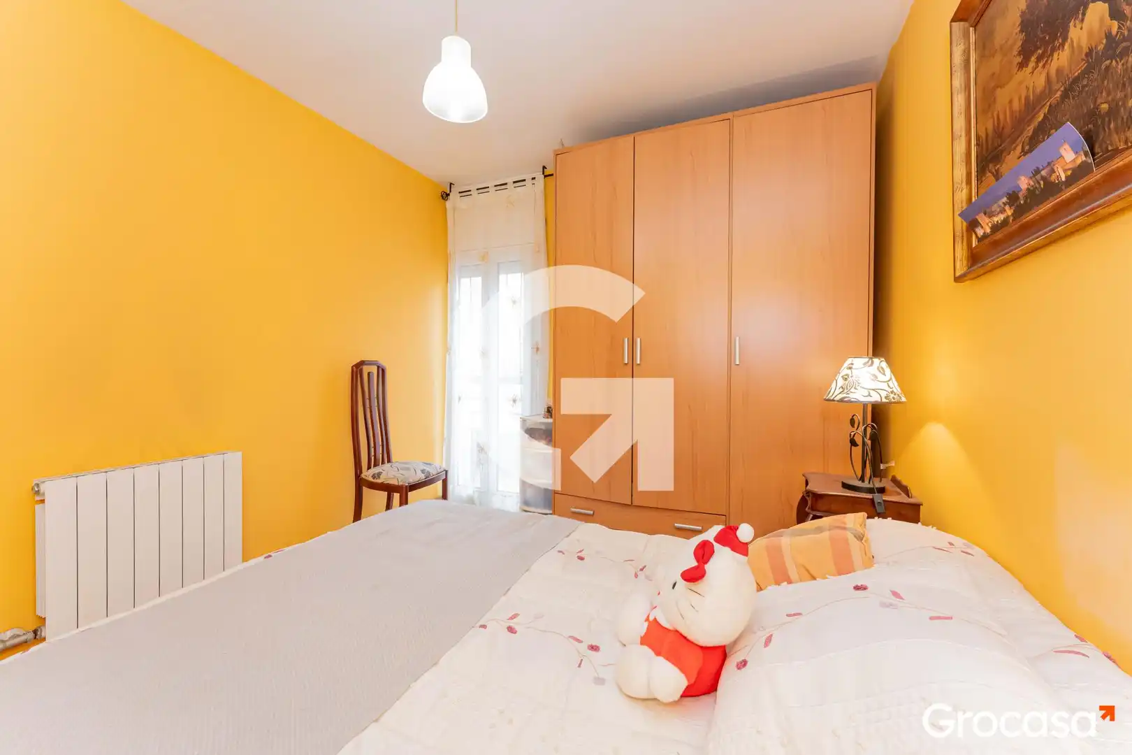 Habitación de Casa adosada en venta en Cornellà de Llobregat con Aire acondicionado, Calefacción y Trastero