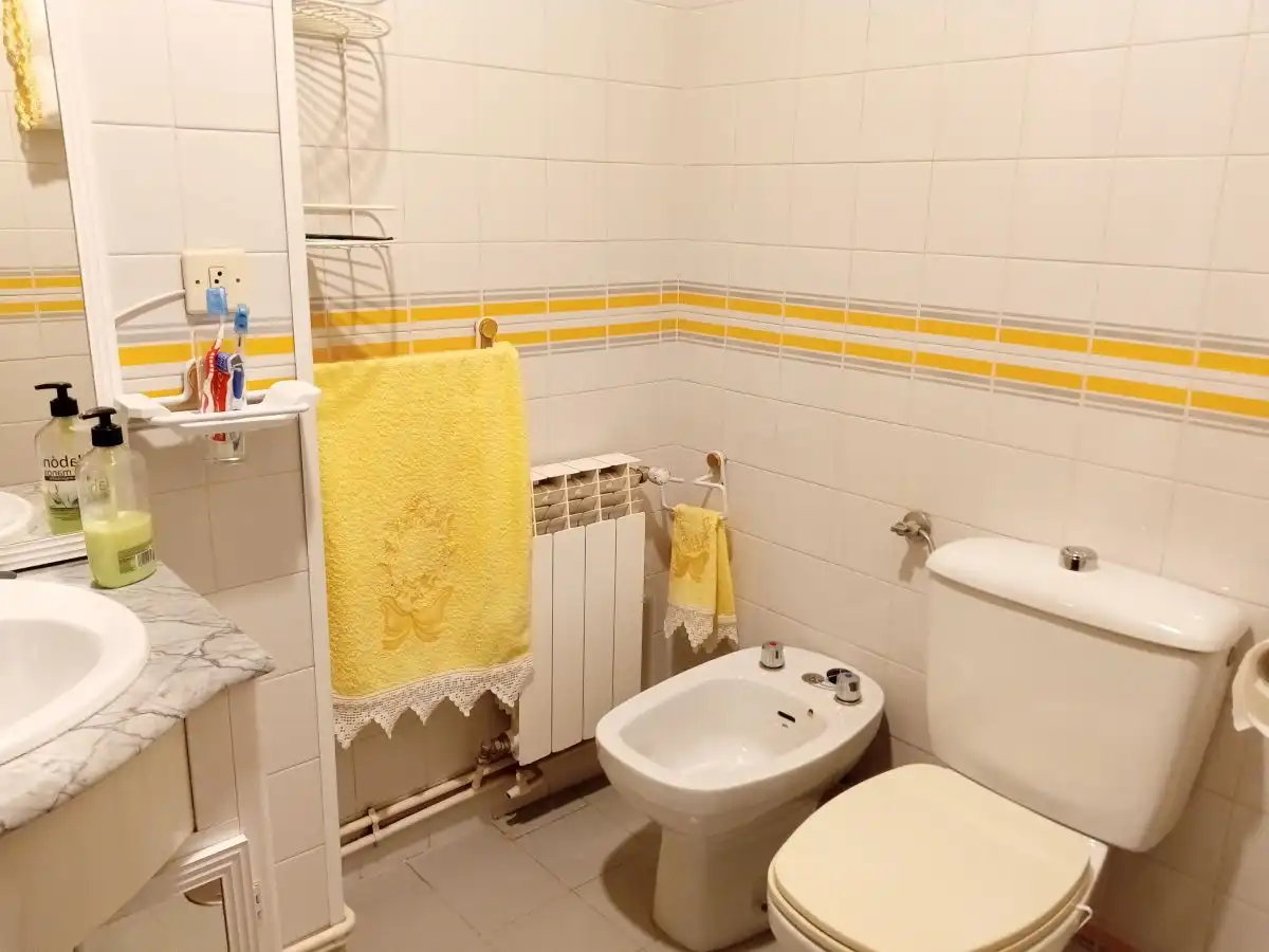 Bathroom of Flat for sale in Valladolid  with Heating, Parquet flooring and Terrace