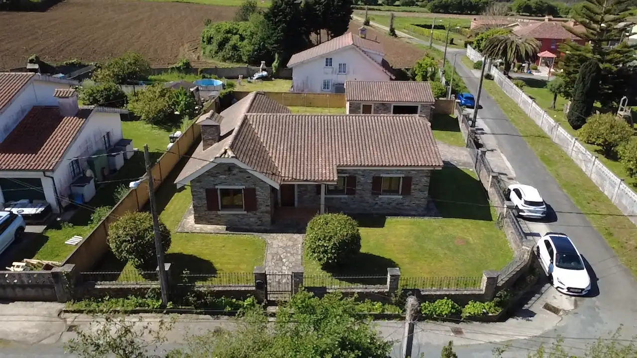 Außenansicht von Haus oder Chalet zum Verkauf in Valdoviño mit Heizung, Privatgarten und Abstellraum