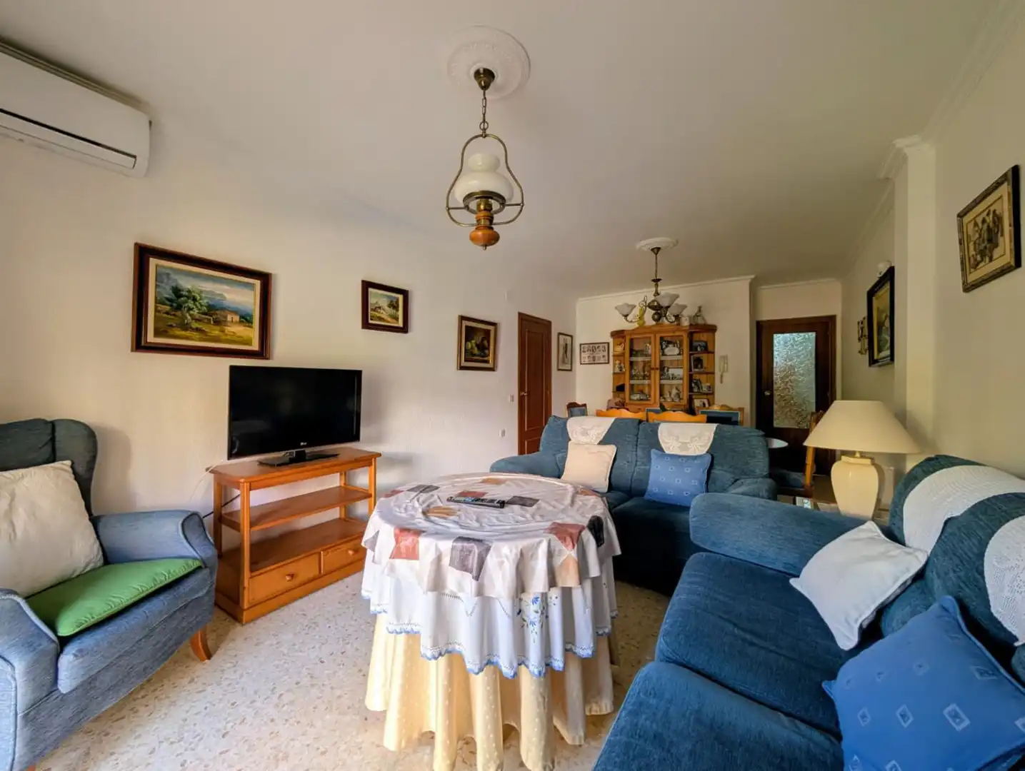 Living room of Flat for sale in Loja  with Air Conditioner, Heating and Storage room