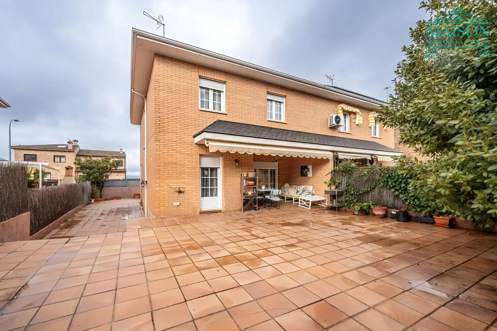 Vista exterior de Casa o chalet en venta en El Casar con Calefacción y Jardín privado