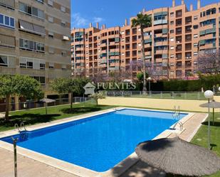 Vista exterior de Pis en venda en Alicante / Alacant amb Terrassa i Piscina comunitària