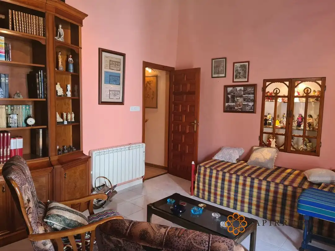 Sala de estar de Casa o chalet en venta en Alforque con Calefacción, Trastero y Amueblado