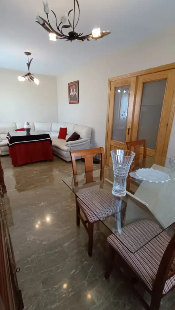 Sala de estar de Casa adosada de alquiler en La Zubia con Amueblado, Horno y Lavadora