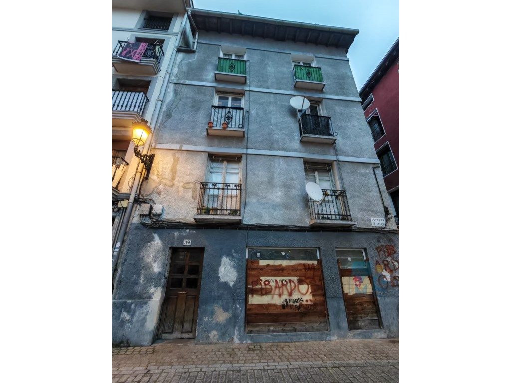 Exterior view of Building for sale in Azpeitia