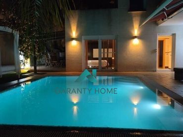 Chalet con piscina en venta en Gilet