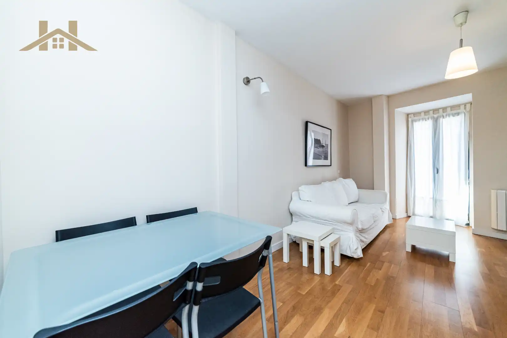 Sala de estar de Piso en venta en San Lorenzo de El Escorial con Calefacción, Amueblado y Balcón