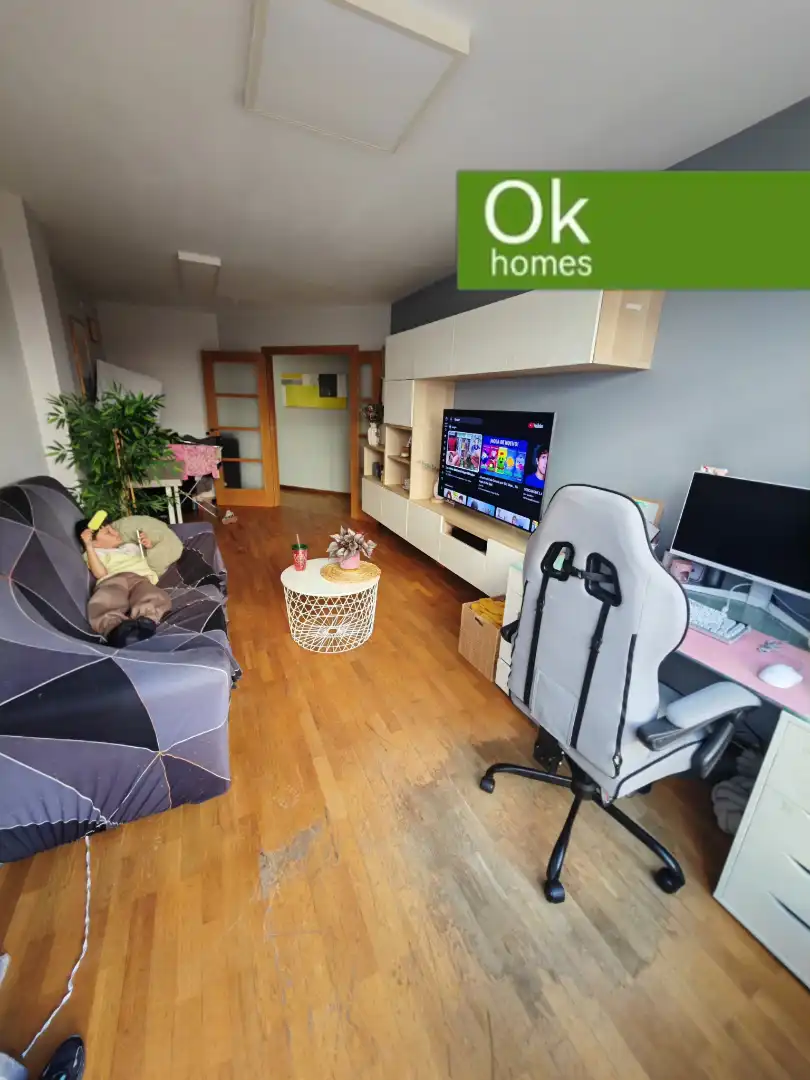 Living room of Flat for sale in Arteixo  with Heating, Parquet flooring and Terrace