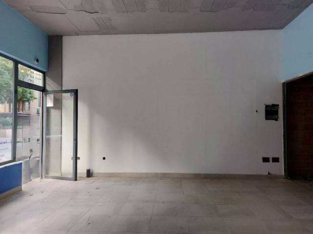 Local comercial en Venta en Calle Bartolomé Pérez Casas en San José