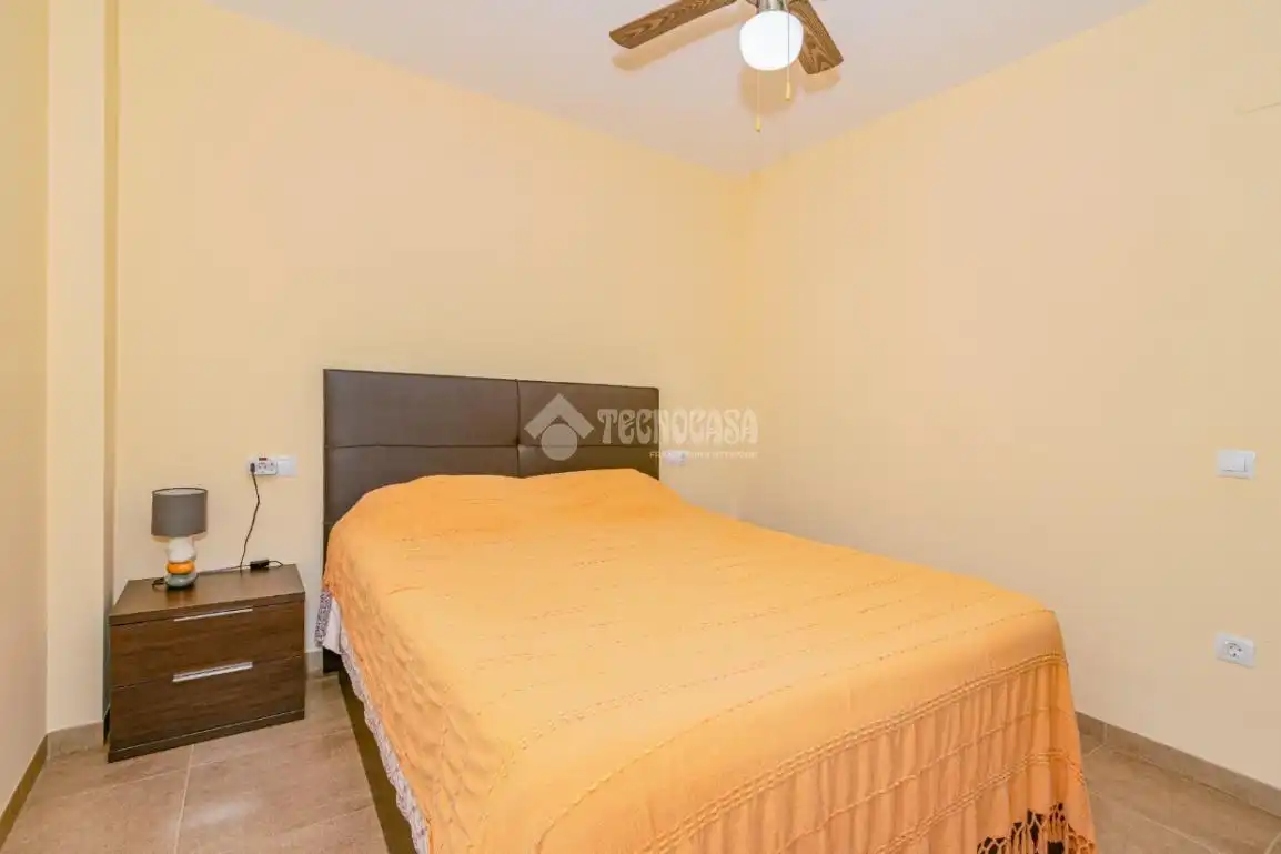 Habitación de Piso en venta en Lucena con Aire acondicionado y Amueblado