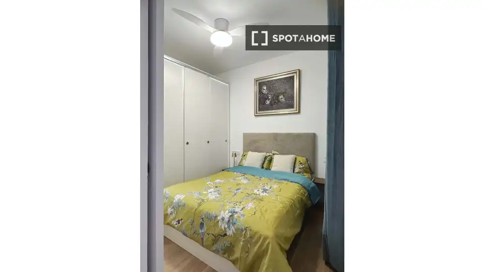 Bedroom of Flat for rent in L'Hospitalet de Llobregat  with Air Conditioner, Heating and Furnished