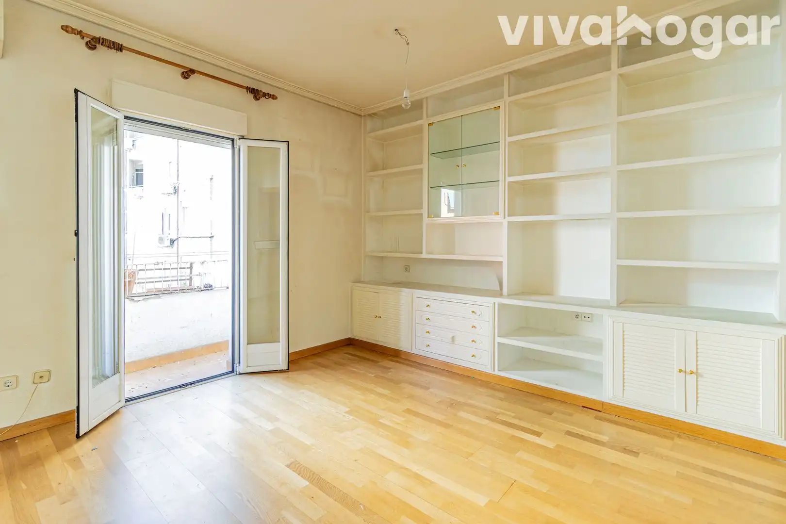 Living room of Flat for sale in Madrid  with Air Conditioner, Heating and Terrace