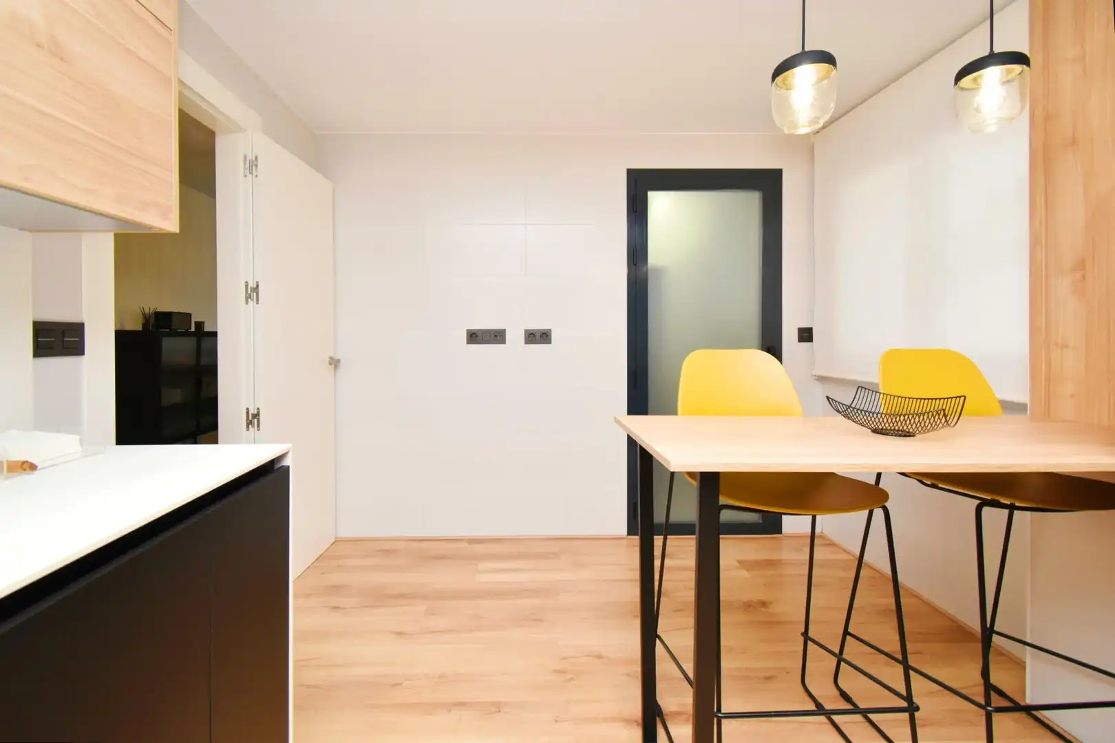 Wohnung zum Verkauf in El Ejido mit Klimaanlage, Terrasse und Abstellraum