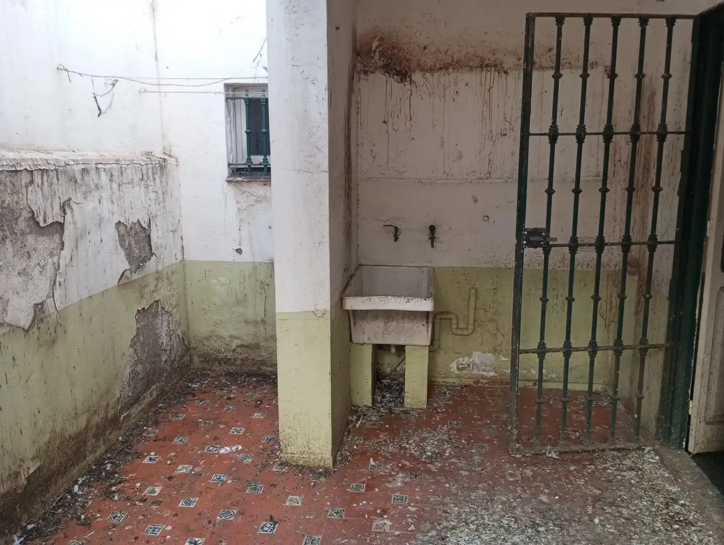 Wohnung zum Verkauf in Algeciras mit Terrasse und Balkon