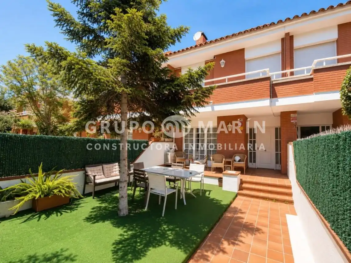 Maison jumelée avec jardin à vendre à Carrer de Sant Miquel