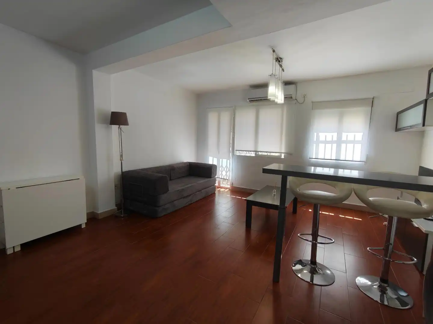 Sala de estar de Apartamento de alquiler en Sevilla con Aire acondicionado, Calefacción y Amueblado