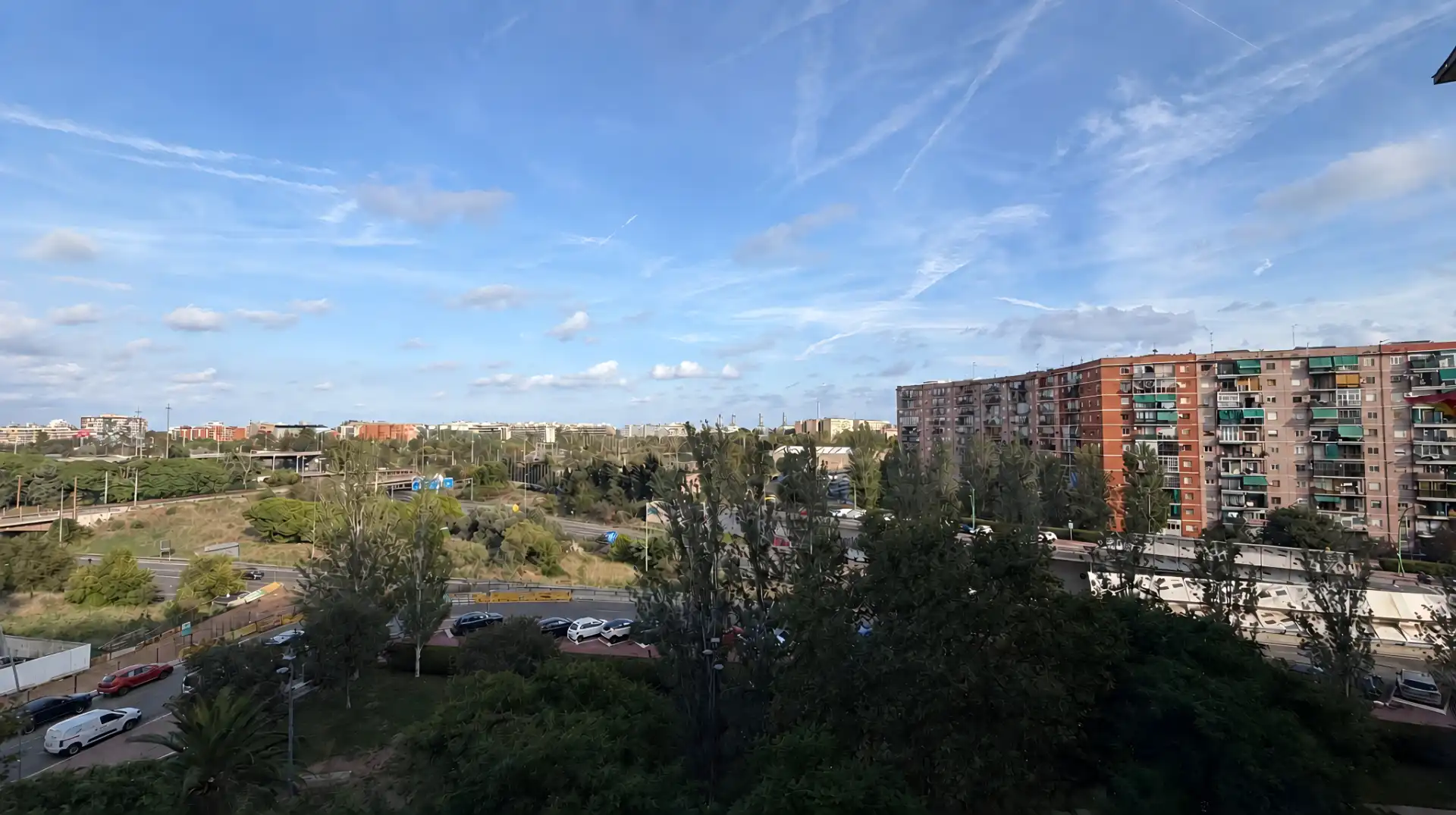 Vista exterior de Piso en venta en Besós