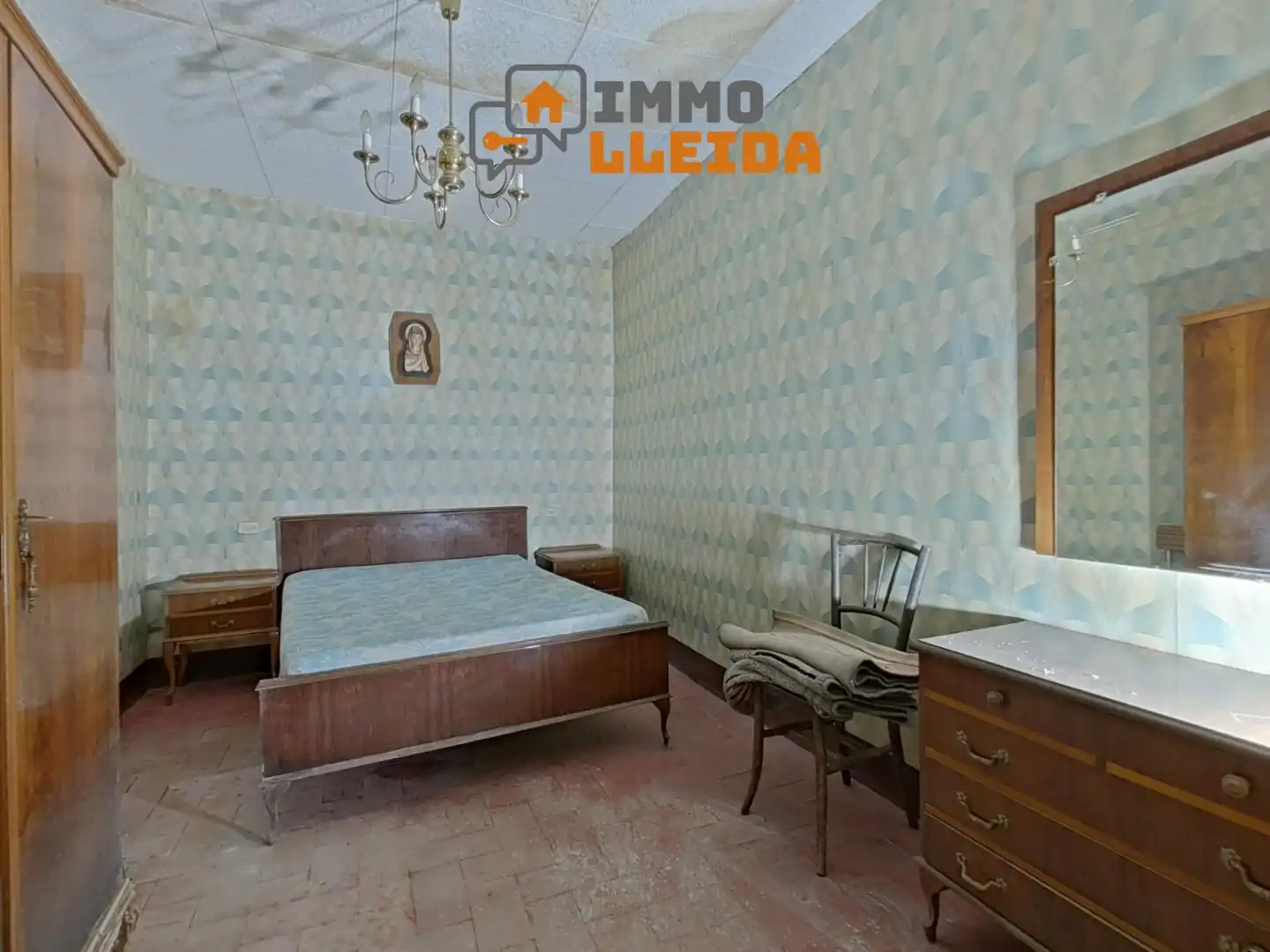 Habitación de Casa adosada en venta en Cervera con Trastero y Amueblado