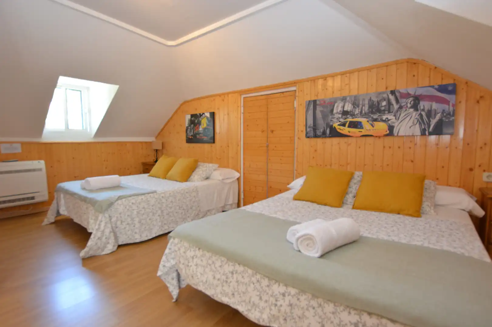 Habitación de Casa o chalet en venta en Guillena con Aire acondicionado, Calefacción y Jardín privado