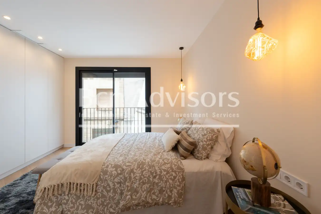 Bedroom of Flat for sale in Barcelona  with Air Conditioner, Heating and Parquet flooring