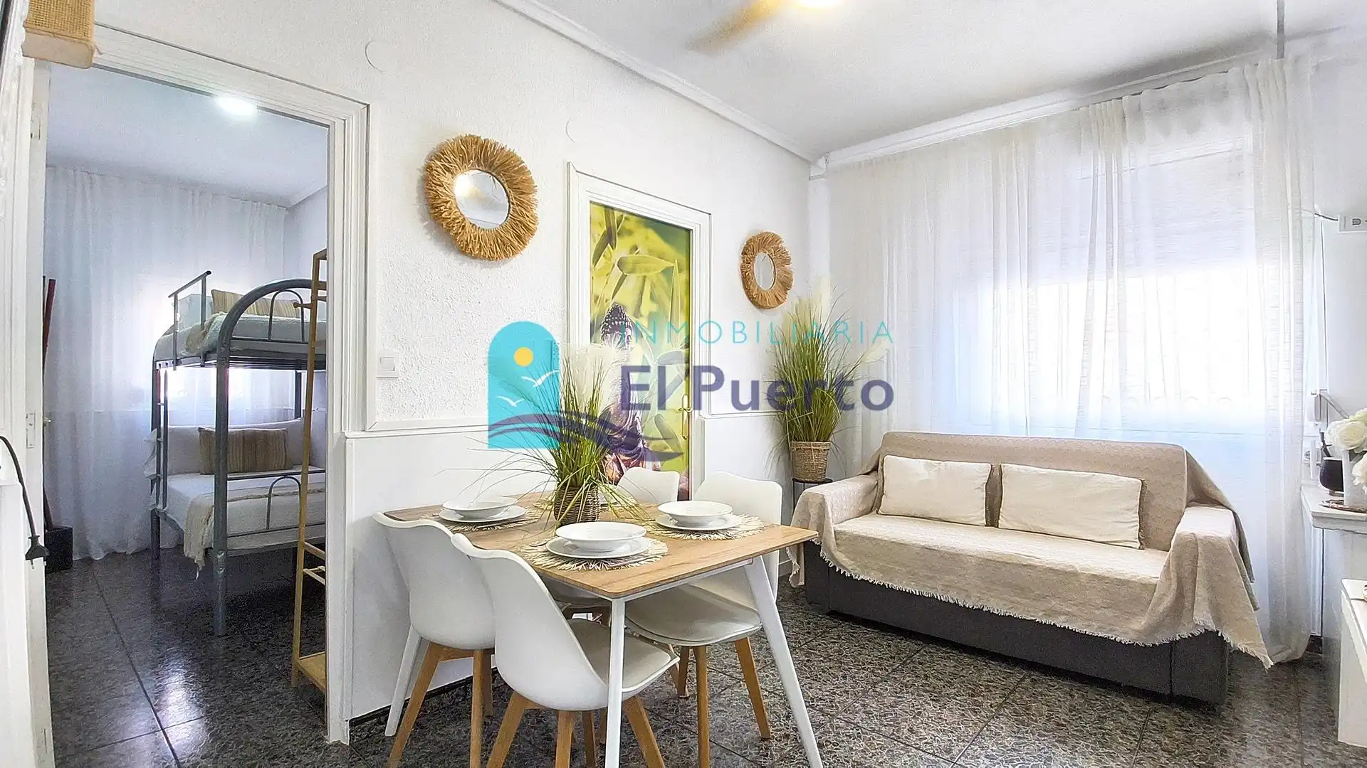 Sala de estar de Apartamento en venta en Águilas con Aire acondicionado y Amueblado