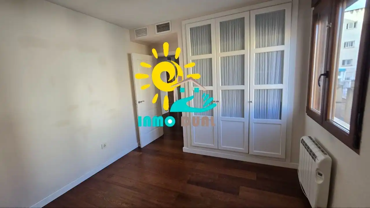 Bedroom of Flat for sale in Badajoz  with Air Conditioner, Heating and Terrace