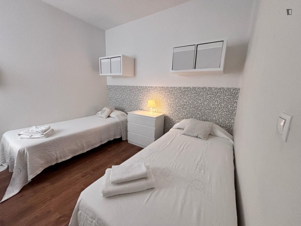 Bedroom of Apartment to rent in  Sevilla Capital  with Air Conditioner, Furnished and Washing machine