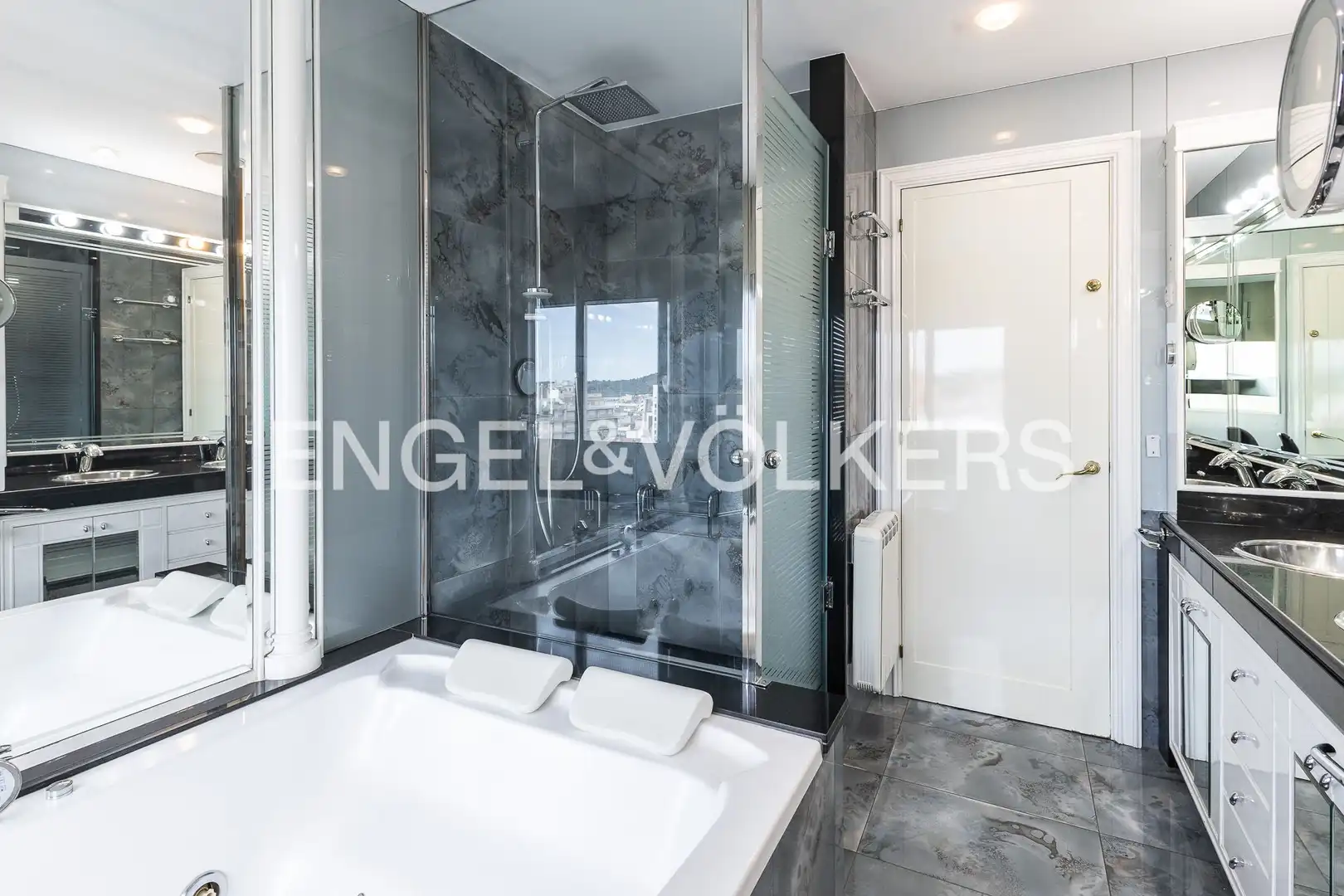 Baño de Piso en venta en Granollers con Calefacción, Parquet y Terraza