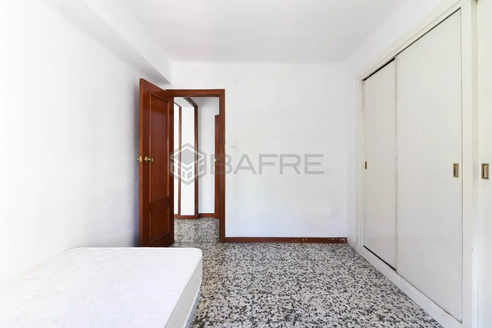 Bedroom of Flat for sale in Madrid