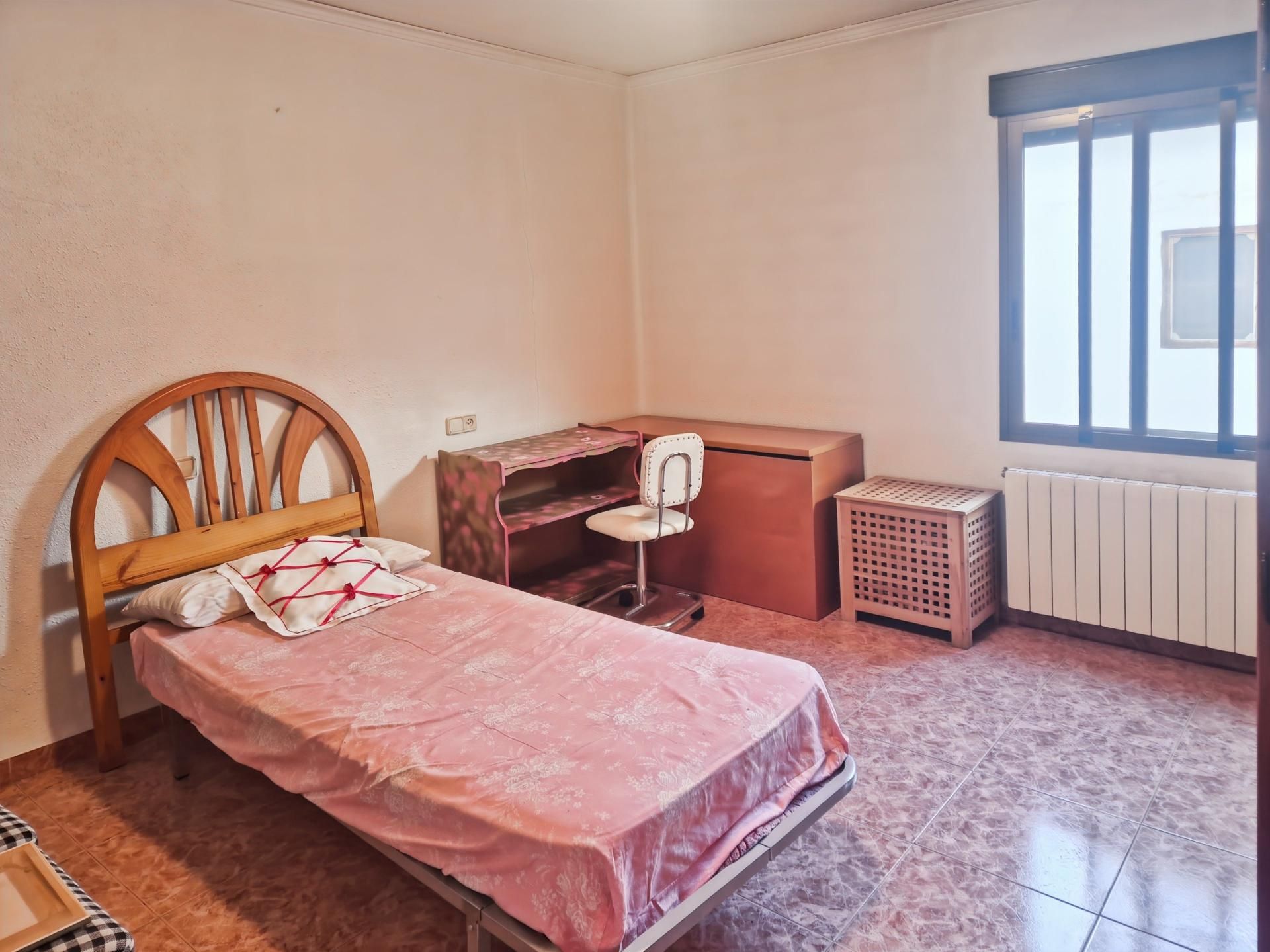 Habitación de Piso en venta en Sagunto / Sagunt con Terraza