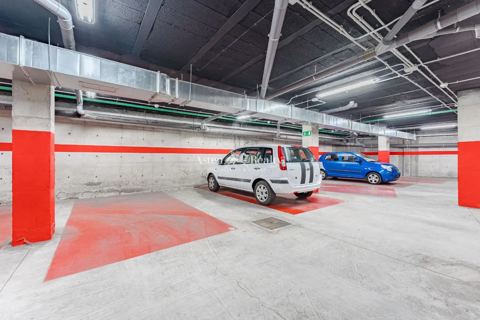 Parking de Piso en venta en Arona con Terraza, Trastero y Amueblado