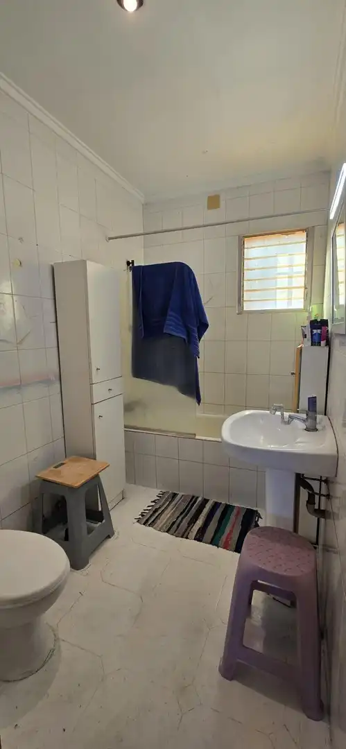 Bany de Casa o xalet en venda en Llíria amb Terrassa i Piscina comunitària