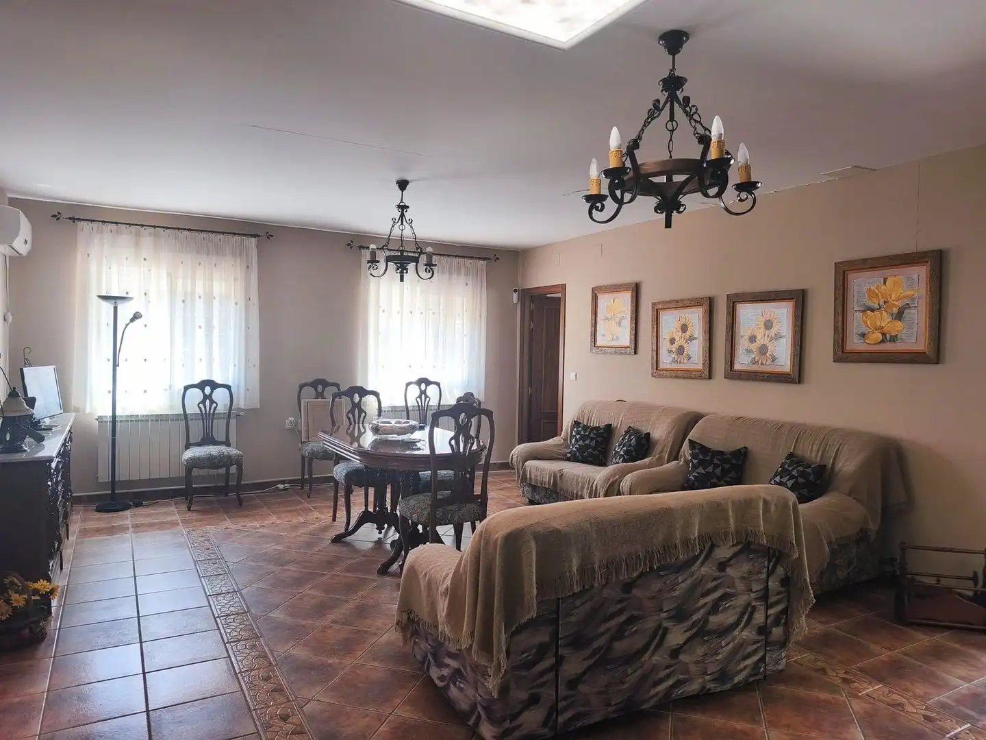 Sala d'estar de Casa o xalet en venda en Brazatortas amb Aire condicionat, Calefacció i Jardí privat
