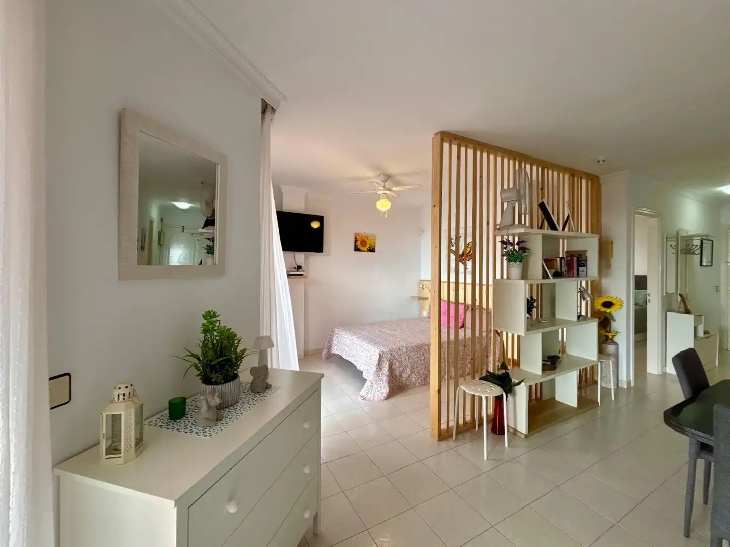 Dormitori de Apartament de lloguer en Santiago del Teide amb Terrassa, Moblat i Balcó