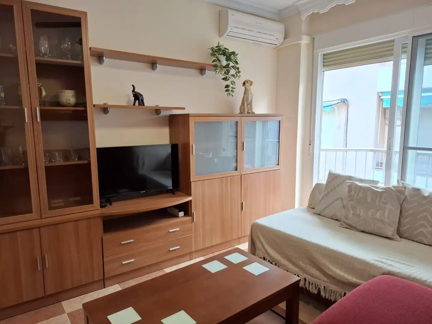 Sala de estar de Estudio en venta en Torrenueva Costa con Aire acondicionado, Terraza y Amueblado