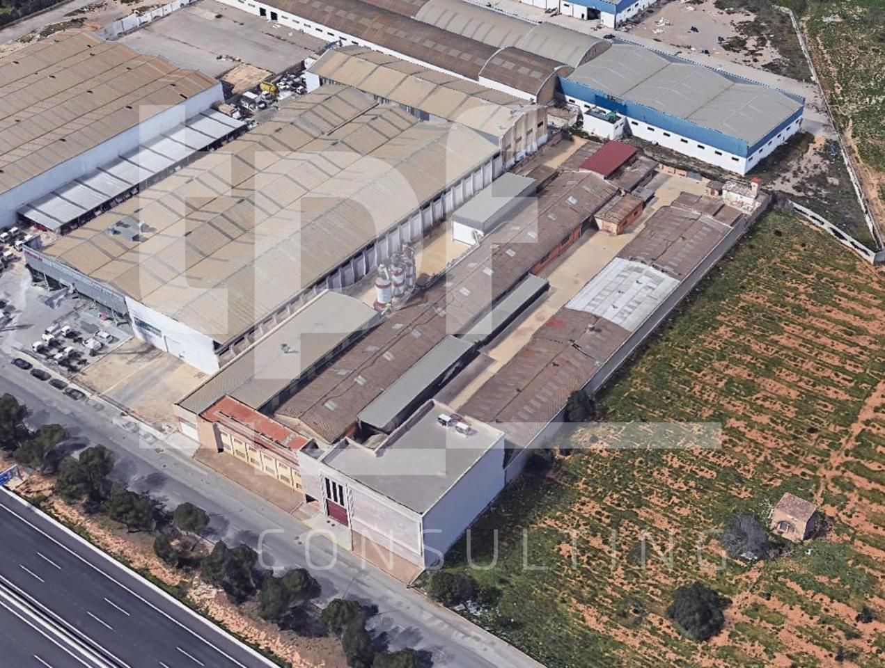 Vista exterior de Nau industrial en venda en Quart de Poblet