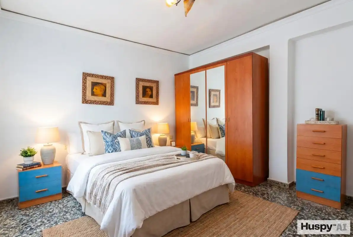 Habitación de Piso en venta en Paterna con Calefacción